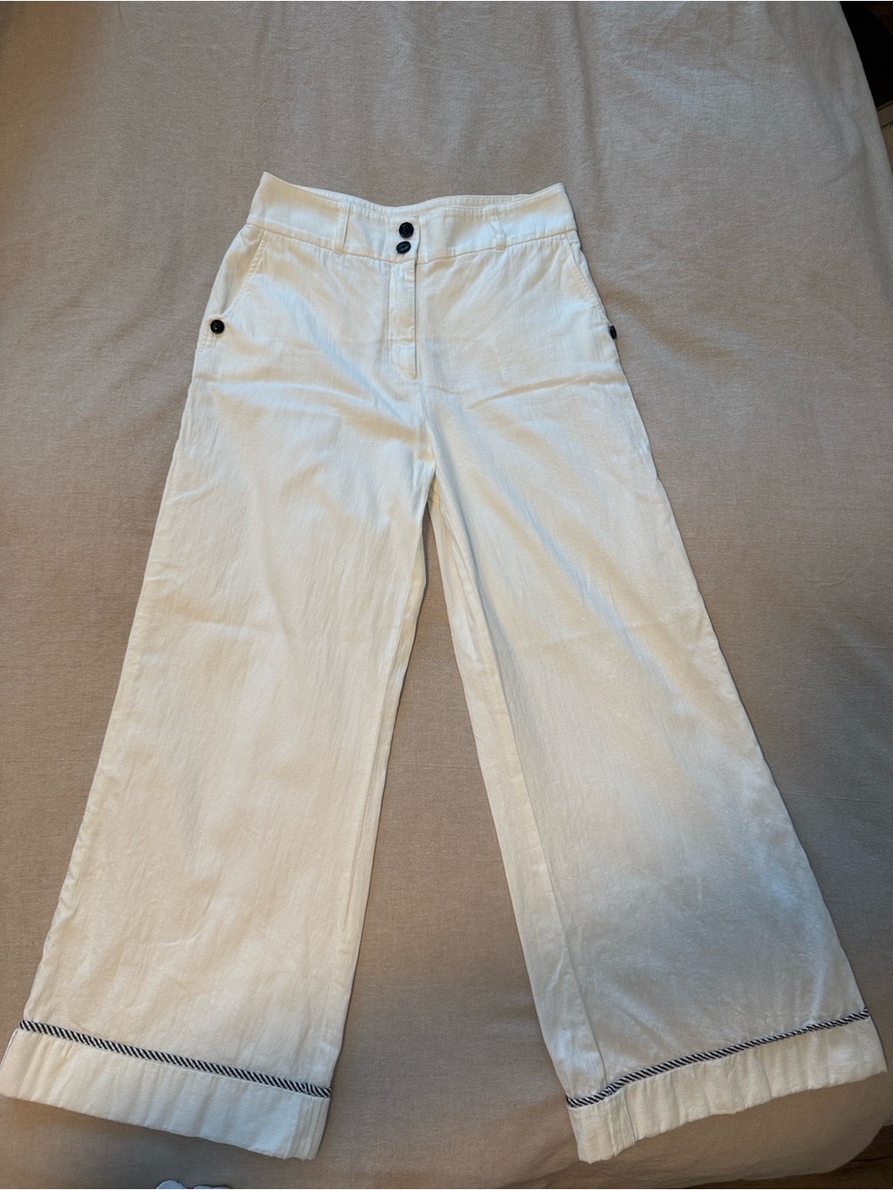 BLDWN White Wide Leg Cropped Pants with Navy Trim